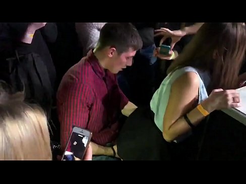 ❤️ Ubulili bangempela ku-nightclub yaseRussia. Intombazane yaseRussia eneminyaka engu-18 ubudala ingene endunu nasesithweni sangasese e-nightclub Ividiyo yocansi ku-zu.milfnut-net.ru ☑